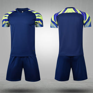 Vente en gros de maillots de football unisexes personnalisés, pas chers, 100% polyester, service OEM, respirants, antibactériens, ensembles de maillots de football courts - Product Image 6