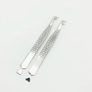 Pinzas para Pestañas de Acero Inoxidable DANTRIC IMPLANTS DO-721, Punta Suave de Precisión, Diseño de Corazón Negro, 10 mm, Duraderas - Product Image 3
