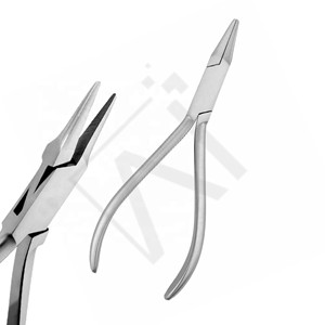 Pince à bec plat Accuram Professional Goslee pour orthodontie, en acier inoxydable, pour le façonnage de fils dentaires en laboratoire - Product Image 1