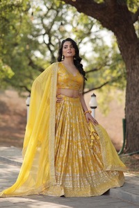 Ensemble Lehenga Choli d'été brodé floral pour femme, séchage rapide, protection solaire, tenue ethnique de créateur, pour mariage et fête traditionnelle - Product Image 4