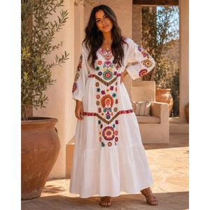 Robe longue blanche de haute qualité à taille basse, col en V, sans manches, coupe trapèze, en gaze de coton écologique et respirante, idéale pour les fêtes estivales - Product Image 3