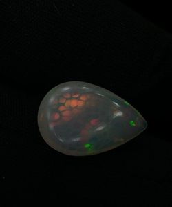Opale d'Éthiopie naturelle, cabochon, magnifique motif nid d'abeille. - Product Image 2