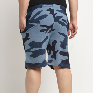 Shorts essentiels pour les vacances d'été pour hommes, avec tissu extensible moderne et abstrait, coupe décontractée, pour le sport et les tenues de tous les jours - Product Image 2