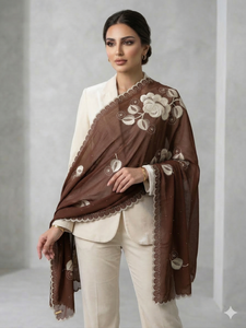 Vente en gros de foulards hijab en coton pour femmes, brodés de fleurs, ornés de strass, doux, légers, respirants, de qualité supérieure, longs et élégants - Product Image 3