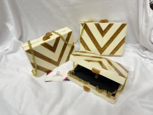 Elegancia a Medida: Cartera de Mano de Resina Premium Acabada a Mano – Diseño Artesanal de Nueva Temporada para Amantes de la Joyería de Alta Costura. Nuevas Joyas. - Product Image 2