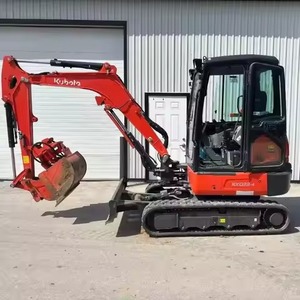 Excavadora Compacta Usada de Color Amarillo con Orugas de Goma Reforzadas y Brazo Giratorio Lateral para Trabajos de Paisajismo Residencial y Utilidades - Product Image 2