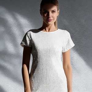 Vente flash sur la robe t-shirt mini blanche à sequins, manches courtes, pour femme, style décontracté et cocktail, de chez Temu - Product Image 4