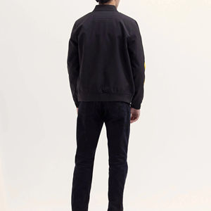 เสื้อแจ็คเก็ตบอมเบอร์ผู้ชายระบายอากาศได้ดี เหมาะสำหรับกิจกรรมกลางแจ้ง สวมใส่สบาย ราคาดีที่สุด บริการ OEM - Product Image 5