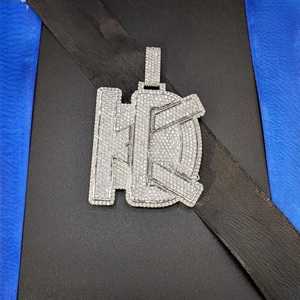 Colgante de Plata 925 Personalizado con Letra de Nombre, Logotipo Hip Hop, Moissanita VVS Iced, Certificado IGI, Engaste de Garra, para Hombre, Estilo Rapper Estrella - Product Image 4