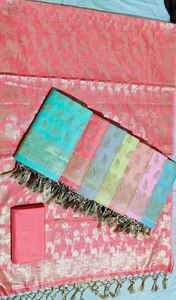 Traje de seda pura Banarasi de 3 piezas - Product Image 3