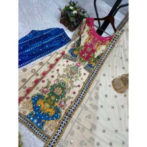 Ropa de fiesta para mujer Top-Bottom y Dupatta Set con trabajo manual de espejo real - Product Image 2