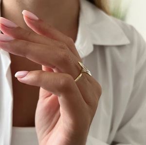Anillo de compromiso y boda con diamante marquise de 1.0 CT cultivado en laboratorio, engaste de bisel, chapado en oro de 14K, certificado IGI, listo para fiesta, para mujer - Product Image 2