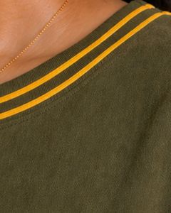 Camiseta Oversize para Mujer, Verde Oliva con Rayas Amarillas, Cuello Redondo, Manga Corta, Ribete en Contraste, Corte Holgado, Suave y Transpirable, para Verano - Product Image 4
