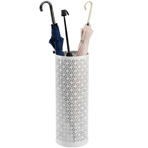 Porte-parapluies moderne en métal blanc pour entrée, support autoportant géométrique ajouré sculpté avec plateau de récupération d'eau pour la maison - Product Image 1