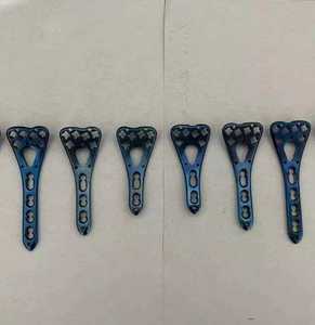 Plaques de fixation volaires en titane pour radius distal 2,7 mm Gauche et Droite 2-4 Trous, Kit d'implants orthopédiques 12 pièces - Product Image 1