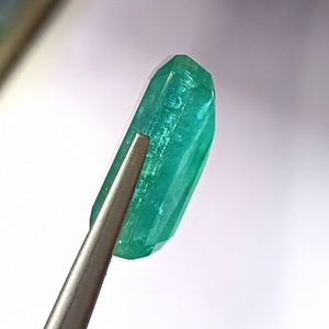 Piedra Preciosa de Esmeralda Verde Natural de Zambia de 20.0 Quilates, Tallada en Esmeralda, para Joyería - Product Image 2
