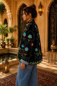 Veste florale folklorique en velours noir de luxe, artisanat intemporel, broderie Suzani faite à la main, manteau pour femme, vêtement d'extérieur bohème - Product Image 3