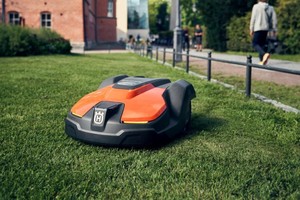 เครื่องตัดหญ้าอัตโนมัติ Husqvarna Automower 520 ราคาโรงงาน ขายดี ประสิทธิภาพสูง ดูแลสนามหญ้าอัจฉริยะ อุปกรณ์ตัดหญ้าสำหรับสวน - Product Image 3