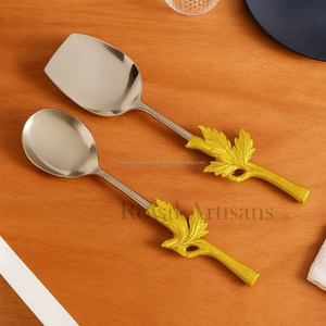 ชุดช้อนส้อมและที่ตักสลัดสแตนเลสด้ามทองสำหรับงานแต่งงานและโอกาสพิเศษ - Product Image 1