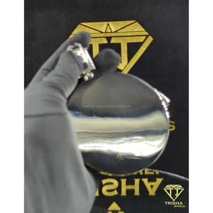 Colgante Redondo Personalizado de Alta Calidad con Nombre "NO MOTION", Diamantes Moissanite VVS, Plata de Ley 925, por Trisha Jewels - Product Image 5