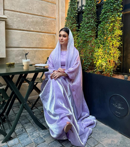 Elegante Caftán Lavanda con Perlas y Cintura Natural para Mujer, Vestido de Noche de Lujo con Brillo, Diseño Moderno y Étnico - Product Image 6