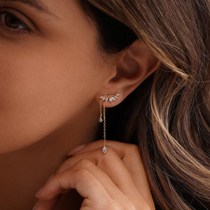 ต่างหูทองคำแท้ 14K รูปปีกนางฟ้า ประดับเพชรเลี้ยงในห้องปฏิบัติการ แบบห้อยระย้า ต่างหูแบบโซ่ ต่างหูสำหรับงานแต่งงาน ต่างหูแบบแชนเดอเลียร์สำหรับเจ้าสาว - Product Image 1