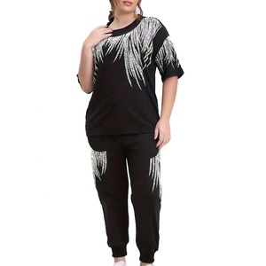 Dernières tendances en matière de survêtements élégants en strass pour femmes, vente en gros, nouveau design, ensemble de jogging hip-hop, streetwear décontracté, ensemble deux pièces - Product Image 2