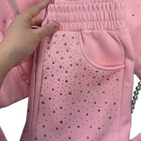 Elegante Chándal de Mujer con Pedrería y Material Ligero para Moda Casual