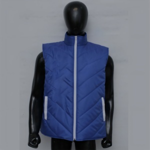 Chaleco acolchado sin mangas para hombre de alta calidad, diseñado para brindar calidez, comodidad y estilo. Hecho con aislamiento ligero. - Product Image 1