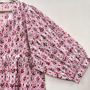 Túnica Floral con Estampado a Mano, Hecha a Mano, Ecológica, de Algodón, Cuello en V, Manga 3/4, con Volantes de Encaje, Lavable, Estilo Chinoiserie - Product Image 3