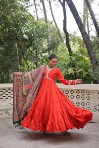 Vestido Moderno para Mujer Dhwaja Export, Tejidos Romanos, Adornos con Volantes, Encaje con Espejos, Secado Rápido, para Todas las Temporadas, Ideal para Diwali, Bodas y Fiestas - Product Image 2