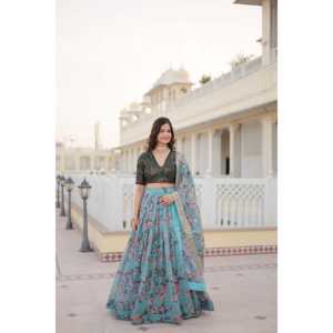 Soie russe avec impression numérique Lehenga Choli - Product Image 5