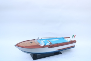 Lancha Riva Junior de Madera Hecha a Mano - Modelo de Yate Deportivo Italiano Clásico para Decoración de Hogar u Oficina - Product Image 1