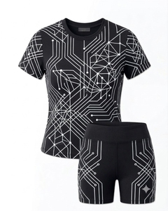 Ensemble de maillot de cyclisme pour femme imprimé, séchage rapide, haut à manches courtes et short respirant de haute qualité - Product Image 4