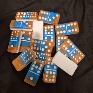 Juego de Dominó de Resina Personalizado de Alto Brillo, Fichas de Dominó de Resina con Puntos, Doble 6, Embalaje Personalizado, Juego de Mesa para Juego y Ocio - Product Image 4