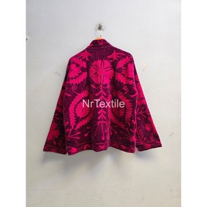 เสื้อแจ็คเก็ตกำมะหยี่สีชมพูร้อนแรง ปักลายดอกไม้สไตล์ซูซานี เสื้อโค้ทโบโฮชิค ซับในผ้าฝ้าย - Product Image 2