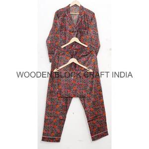 ชุดนอนผ้าฝ้ายคอวีลายดอกไม้สำหรับผู้หญิง สไตล์ลำลองสำหรับฤดูร้อน ชุดนอนยาวเซ็กซี่ ชุดนอนเพื่อนเจ้าสาว - Product Image 6