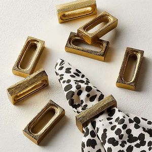 Elegante Anillo de Servilleta Metálico Minimalista Diseñado para Comedores Contemporáneos y Decoración con Estilo - Product Image 4