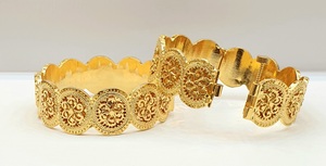 กำไลข้อมือทอง 24K ชุบทองสำหรับผู้หญิง ยี่ห้อ SARA ขายส่ง คุณภาพสูง ดีไซน์คลาสสิก ทันสมัย สวยงาม - Product Image 3