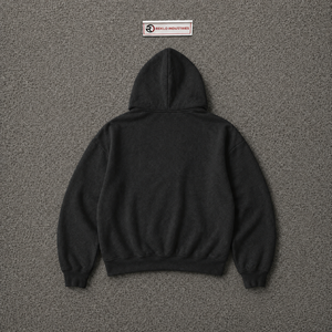 Sudadera con Capucha Negra con Estampado Gráfico y Letras Blancas en Grafiti, Sudadera Oversize Texturizada de Estilo Urbano Informal - Product Image 6