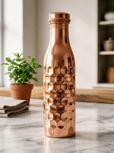 Botella de Agua de Cobre con Tapa y Dos Tazas, Diseño Moderno, Juego de Bebidas Portátil para el Hogar, METAL LINE EXPORTS - Product Image 6