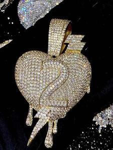 Colgante de Lujo Estilo Hip Hop con Piedras de Moissanita VVS, Joyería Personalizada 3D con Nombre, Hecha en Fábrica, en Cadena Cubana para un Look Moderno - Product Image 5