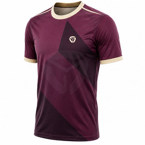Maillot de football classique pour hommes, tissu doux, confortable à porter, parfait pour les entraînements, les matchs et les activités sportives décontractées - Product Image 4