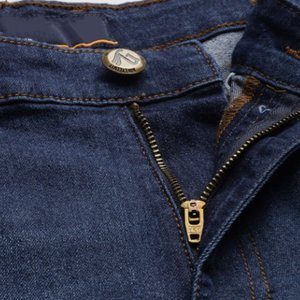 Nouveautés : Shorts cargo en jean bleu délavé et déchiré pour homme, en coton extensible, style décontracté, mode streetwear estivale - Product Image 4