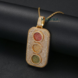 Pendentif Feu de Signalisation en Diamant de Laboratoire, Argent 925 Plaqué Rhodium, Breloque de Luxe Thème, Unisexe, Usage Quotidien - Product Image 4