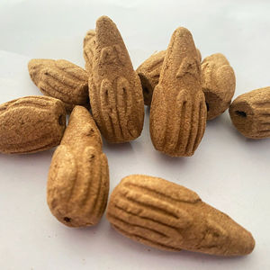 Conos de Incienso de Vetiver con Aroma Herbal Natural – Conos de Incienso de Larga Duración para Yoga, Meditación y Fragancia para el Hogar - Product Image 1