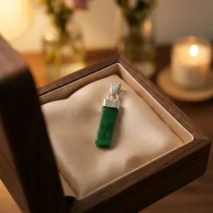 Colgante de Cuarzo Fresa Mugalart con Engaste de Plata 925, Solitario de Lujo para Uso Diario, Unisex, Amuleto Rectangular Verde - Product Image 4