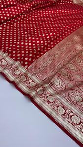 Colección de Sarees de Seda Satén Banarasi de Lujo Tejidos a Mano, Elegante Tejido Zari, Diseño Floral Buti Tradicional, Protección Solar - Product Image 2