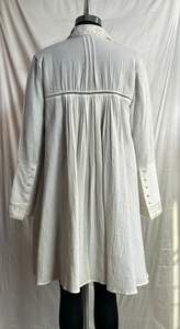 Vestido mini elegante, cómodo y hermoso de color blanco premium, ideal para cualquier ocasión. - Product Image 2