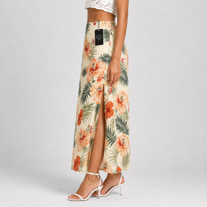 Jupe longue hawaïenne florale personnalisée pour femme, jupe de plage tropicale légère et fluide pour les vacances d'automne - Product Image 5